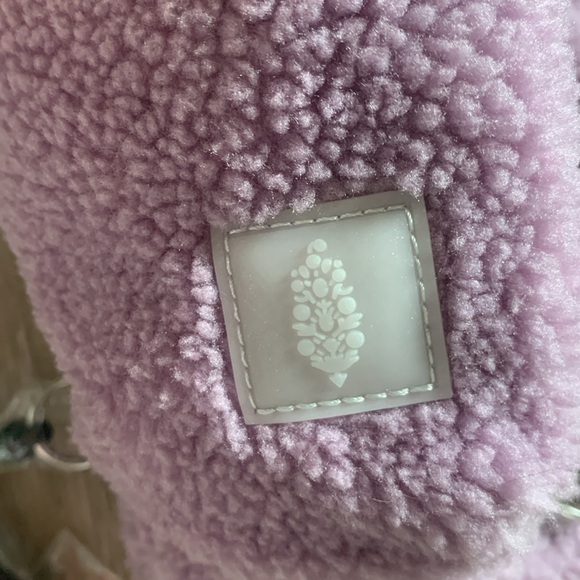 FP Movement Overachiever Sherpa Sling Bag Purple Lavender Teddy NWT - Picture 12 of 12